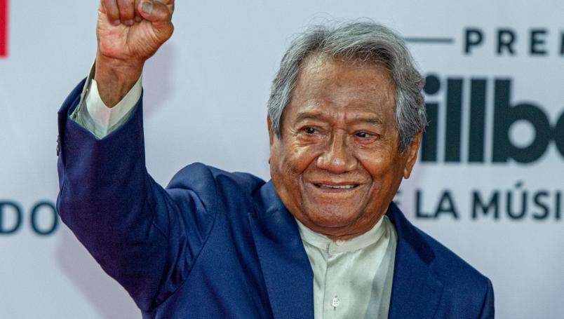 Manzanero dejó fuera de su testamento a uno de sus hijos