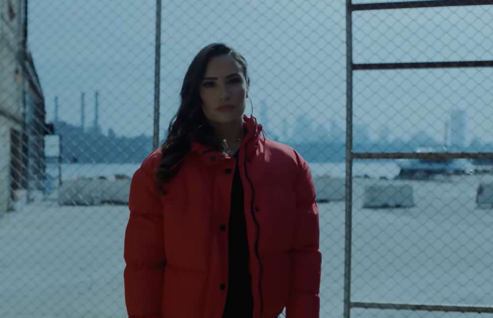 Participa bailarina chihuahuense en video de j balvin