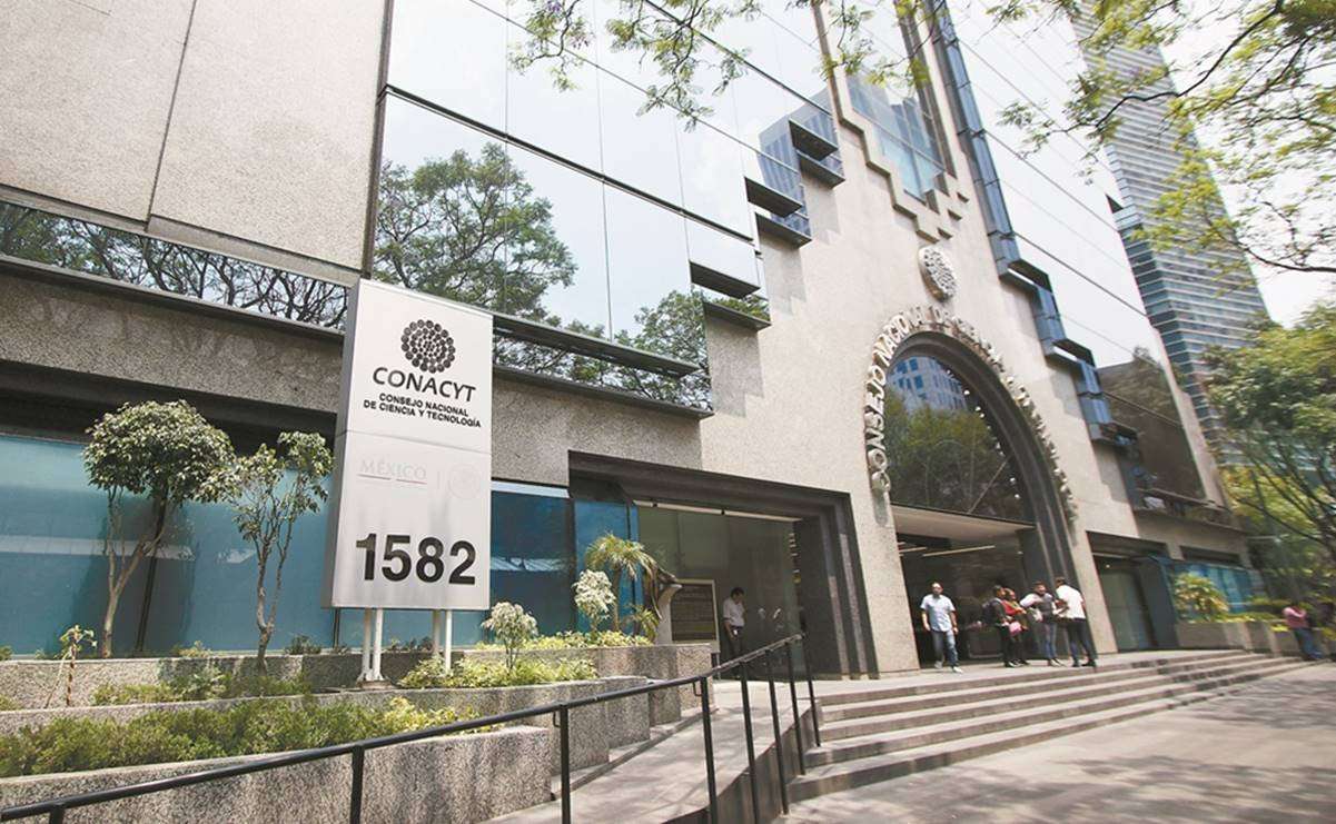 Niega juez suspensión de captura a exdirector de conacyt