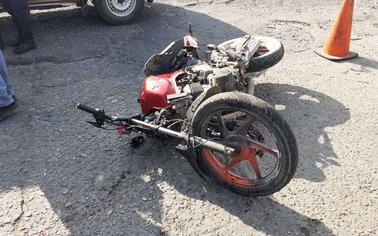 Impacta motociclista pick up en jiménez