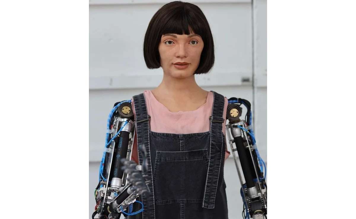 Detienen a la artista robot ai da en egipto por sospecha de espionaje