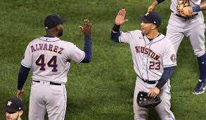 Vencen los astros a los medias rojas y aseguran el pase a la serie mundial