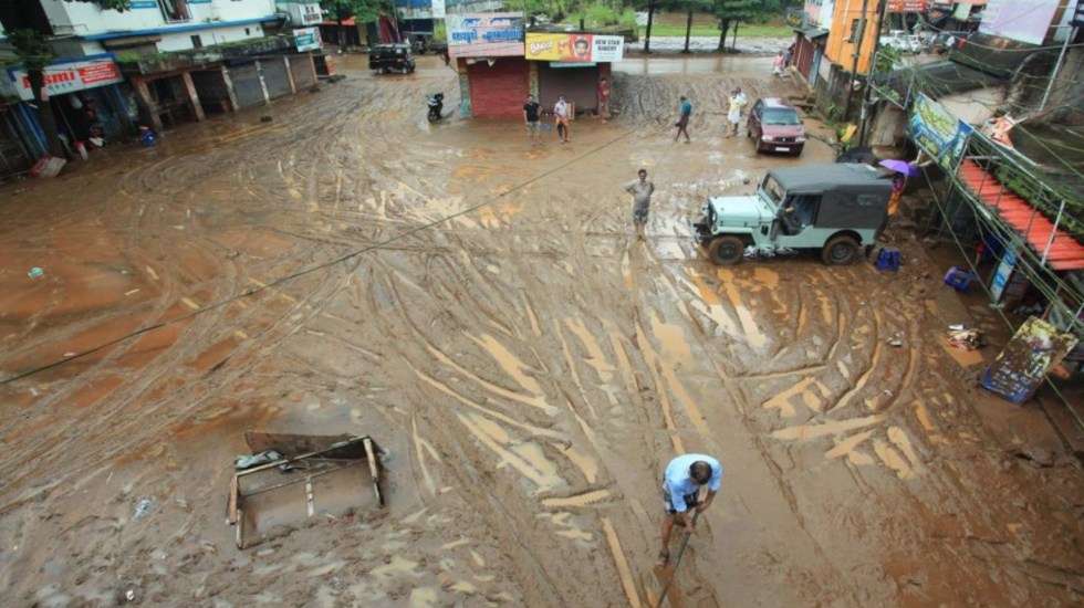 Deja 67 muertos las lluvias en india