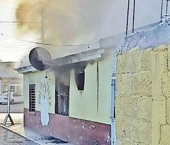 Se incendia restaurante en ascención