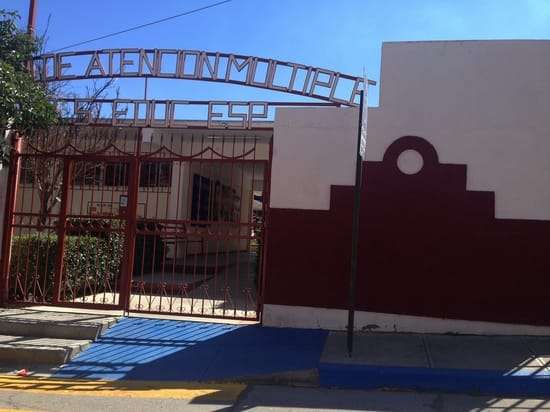 Roban centro de atención múltiple en la colonia juárez