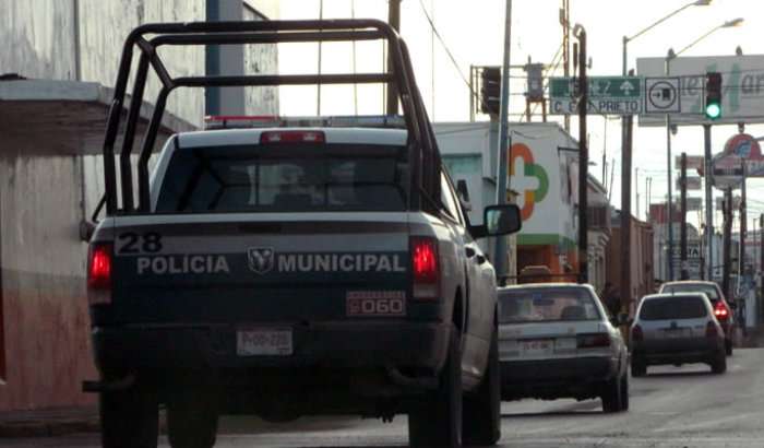 Recuperan camioneta robada en camargo