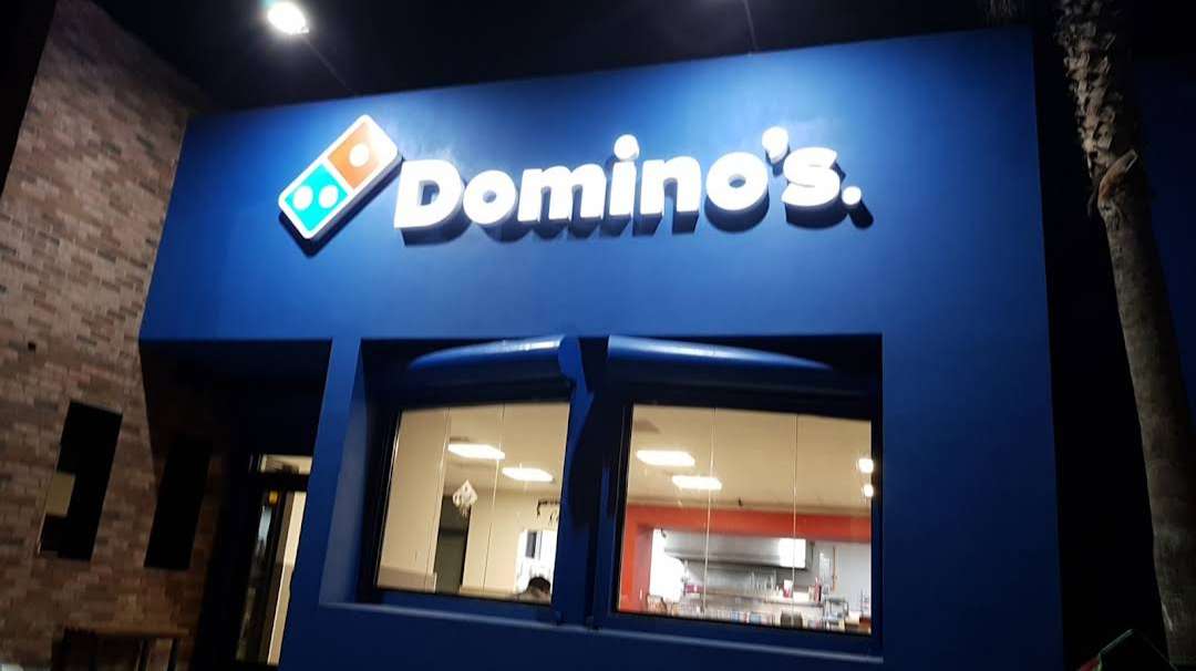Asaltan dominos pizza en la colonia paseos de chihuahua