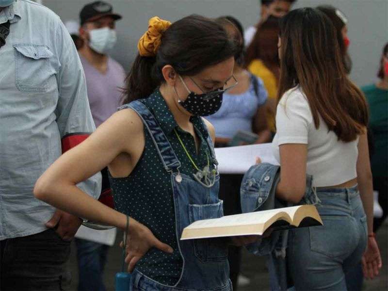 Checa aquí las diferencias entre milennials y centennials