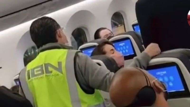 Presenta lady aeroméxico denuncia por bullying vs aerolínea