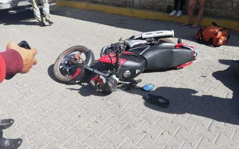 Choca motociclista contra camioneta en jiménez