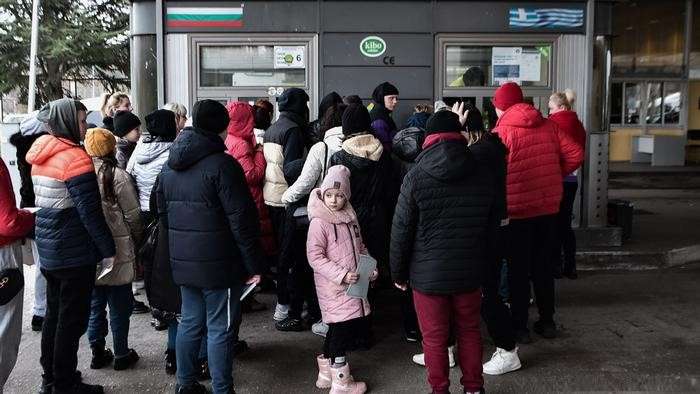 Recibe guatemala a familias ucranianas