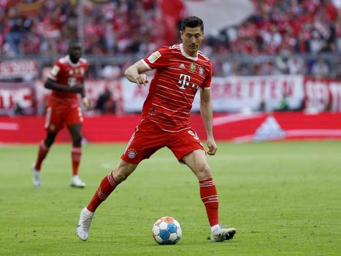 Quiere el barcelona a lewandowski; el bayern munich se aferra a él