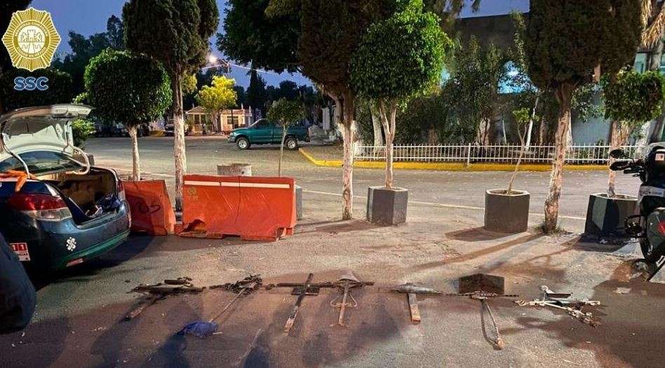 Lo detienen por robar huesos y cruces de panteón
