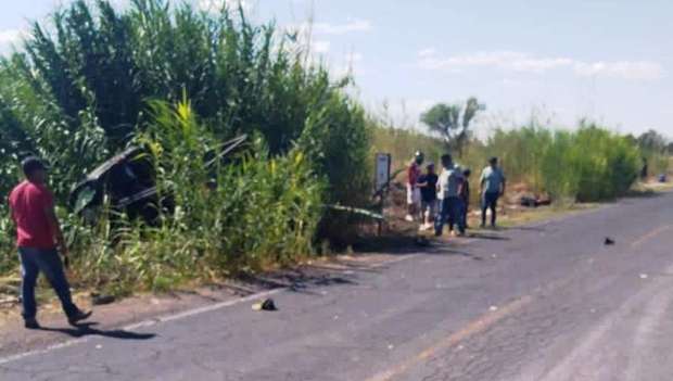 Deja accidente cerca del panteón de fátima
un muerto y un herido