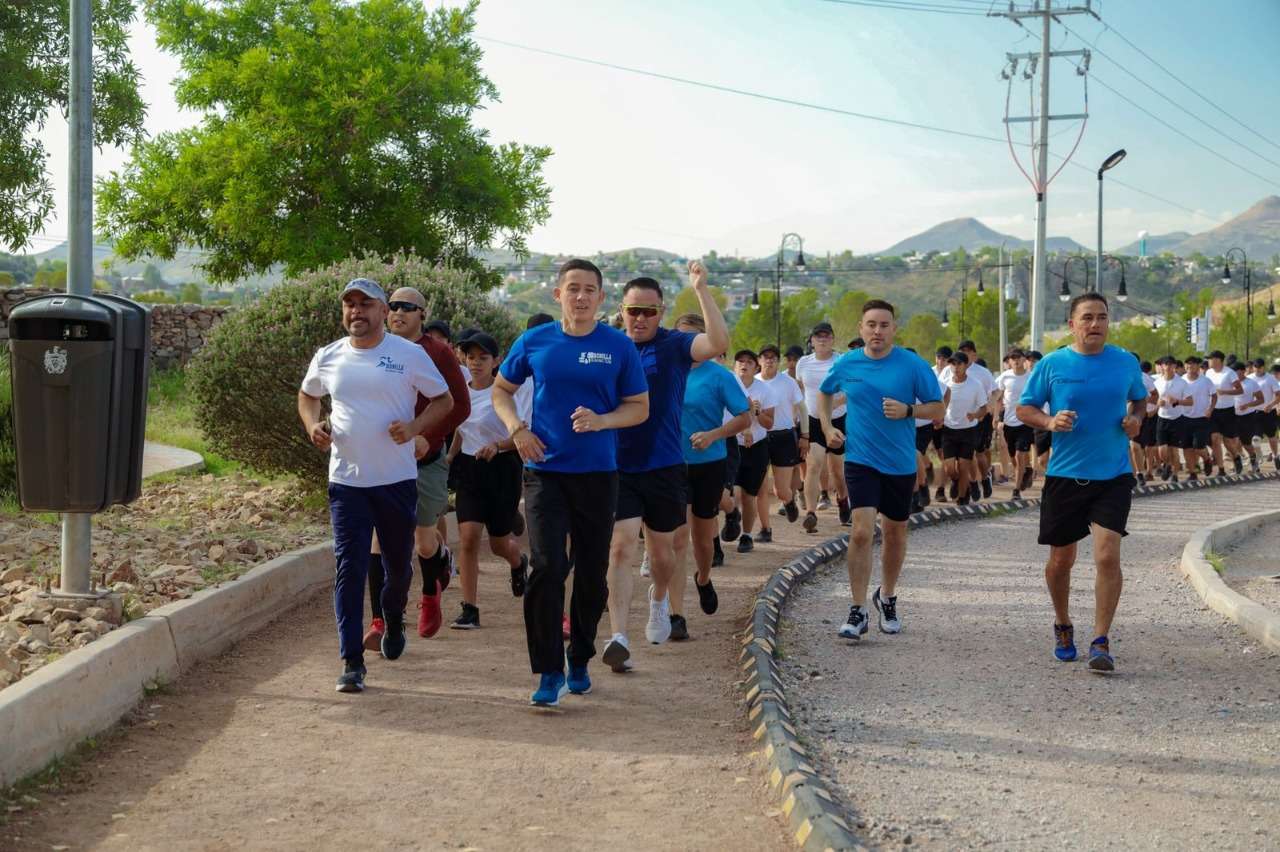 Recorre alcalde el rejón con cadetes | La Opción de Chihuahua