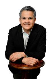 Me llamo Buenaventura, pero mis amigos me dicen Buena.
Jesús M. Esparza Flores