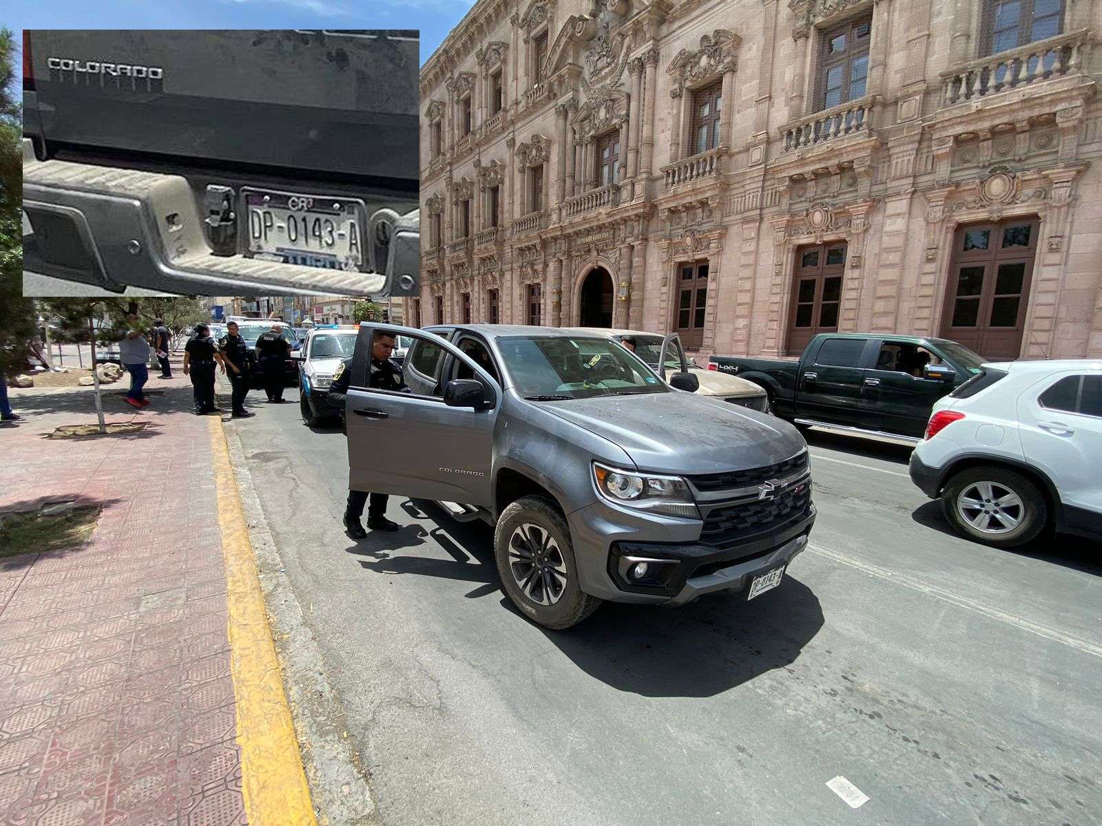 [La cajetearon los de la Municipal con troca asegurada por supuestas placas sobrepuestas]