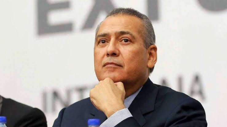 Beltrones rompería con el PRI y se sumaría a MC en el Senado