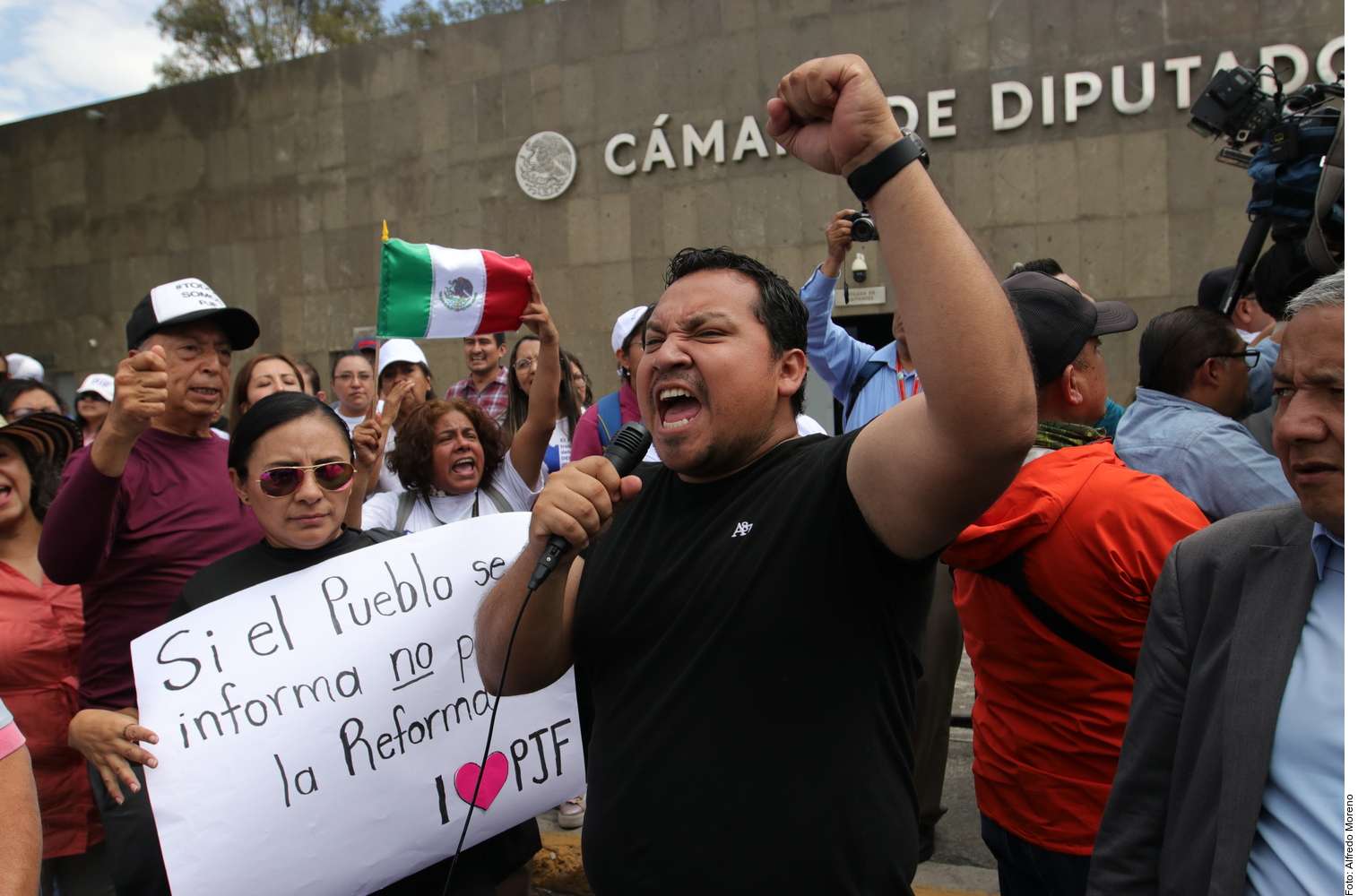 Exigen trabajadores del PJF audiencia a diputados federales