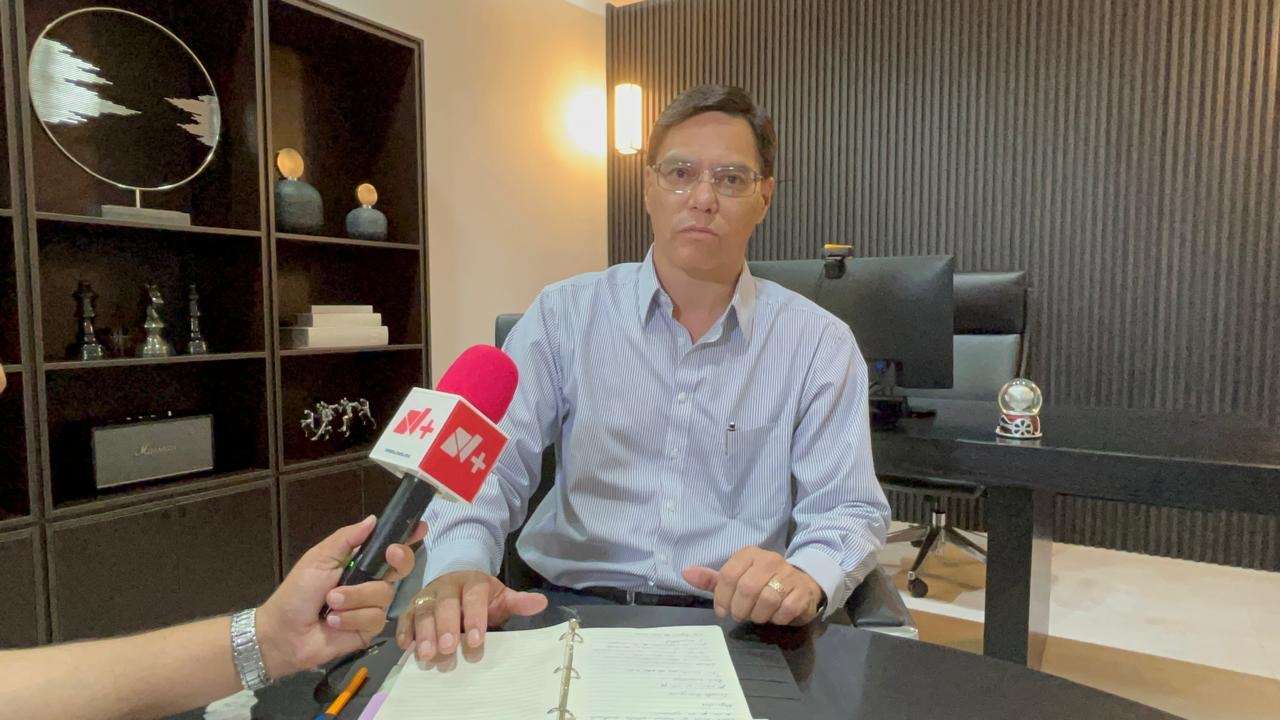 Niega director de las Américas cancelación de contrato