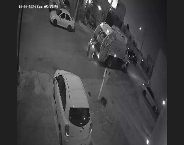Video: Cachan a trabajador de limpieza arrojando basura en Parral