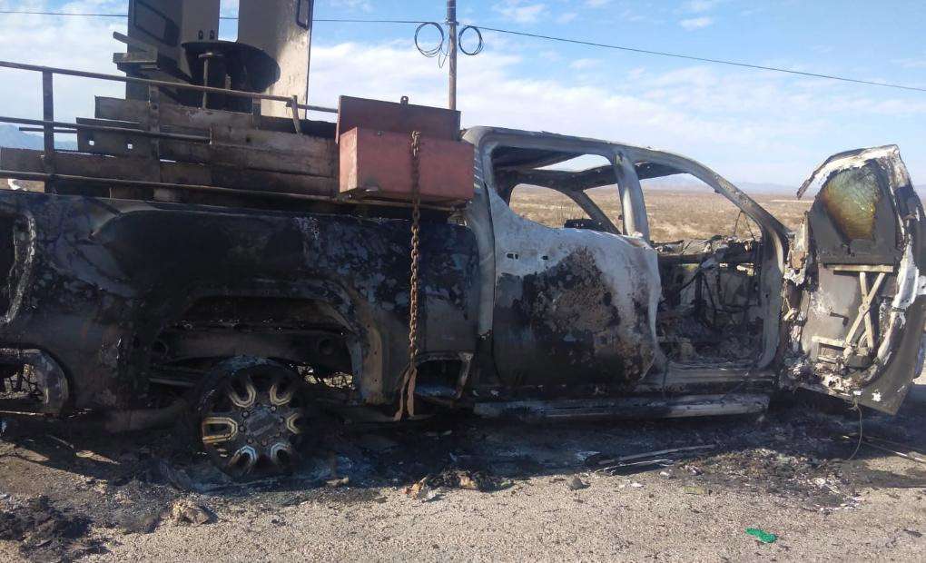 Hallan en Coyame vehículos calcinados por topón de malandros