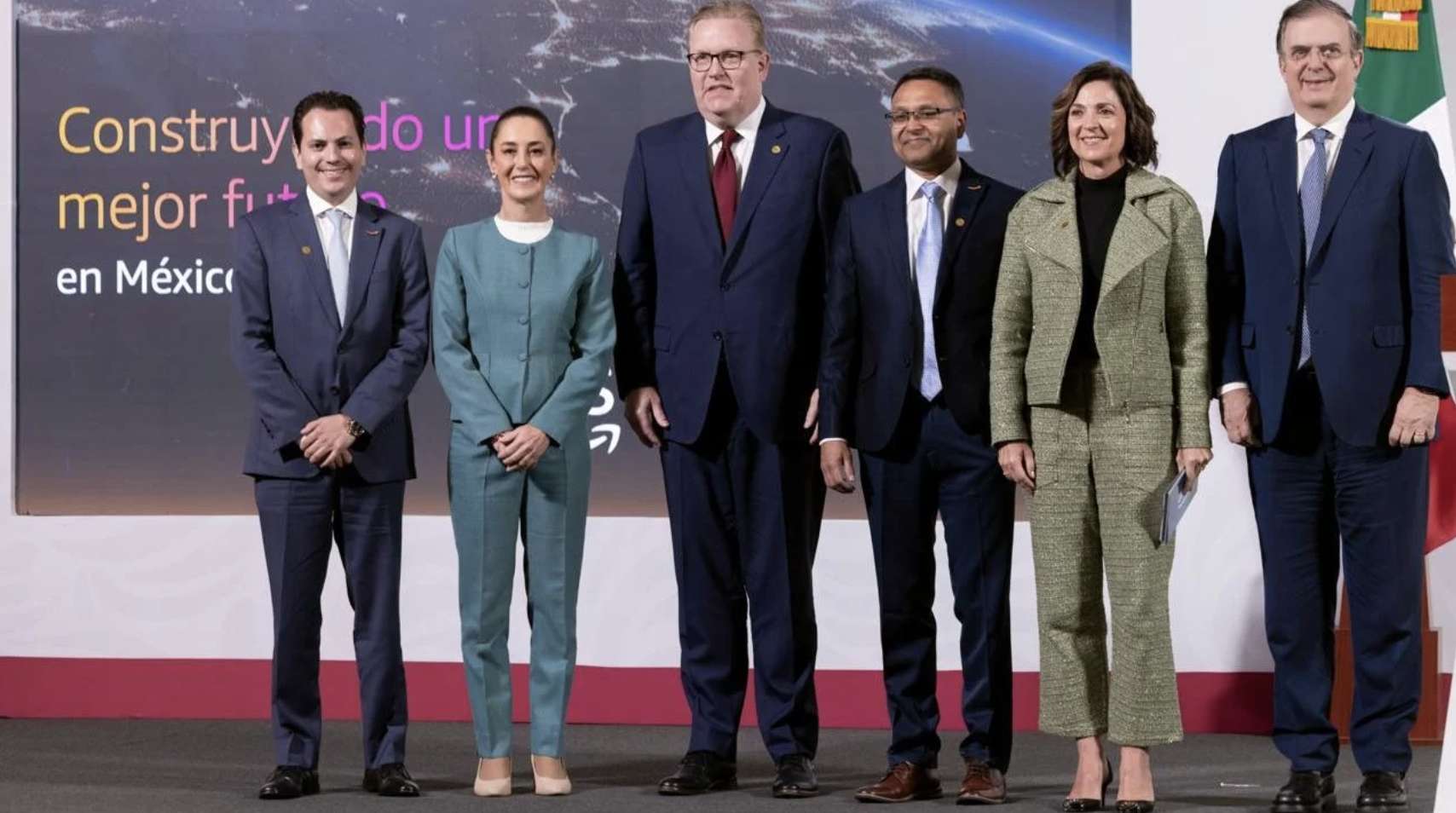 Invierte Amazon 5 mil millones de dólares en Querétaro para región digital