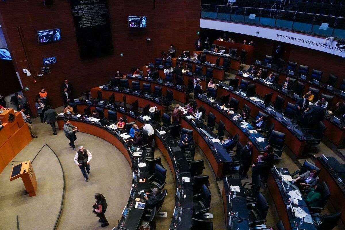 Retrasan dictamen de ley en telecomunicaciones