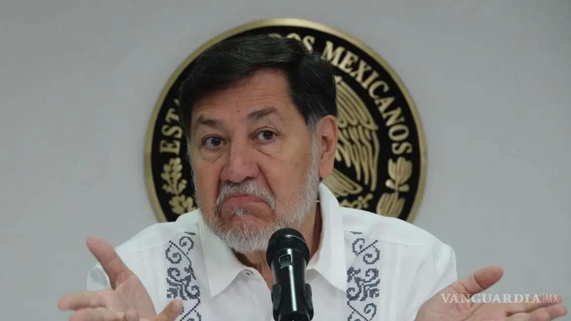 Critica PRI a Noroña por viajar en camioneta de lujo