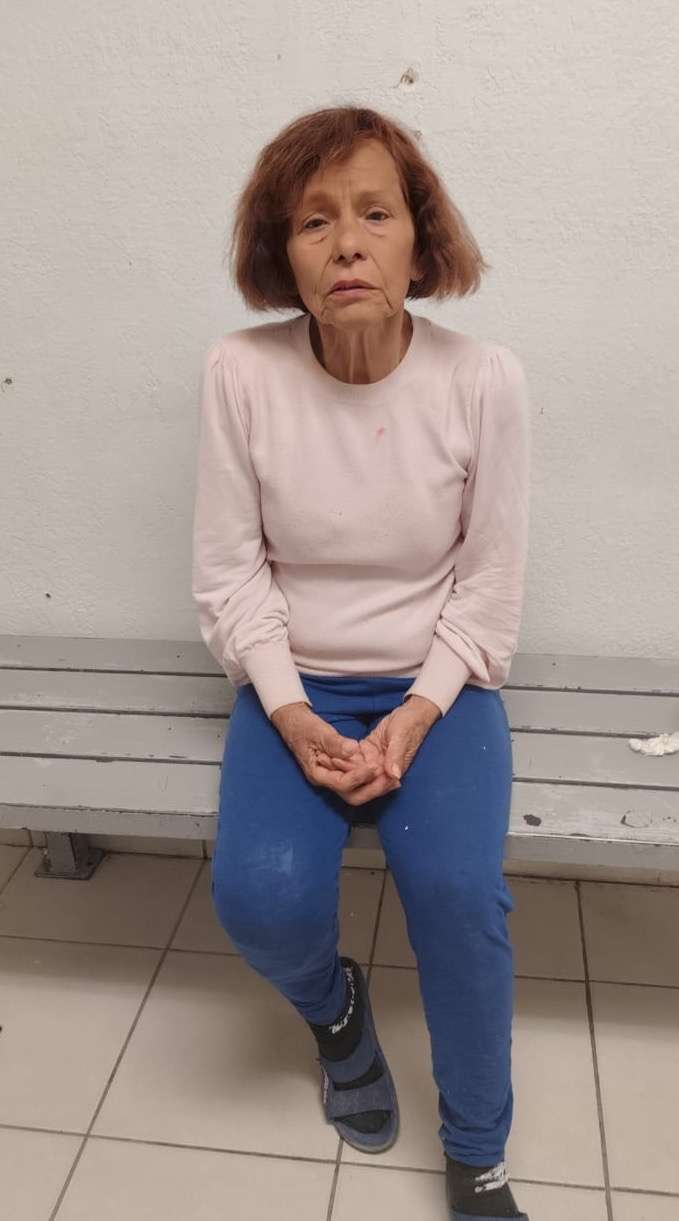 Buscan a familiares de mujer extraviada