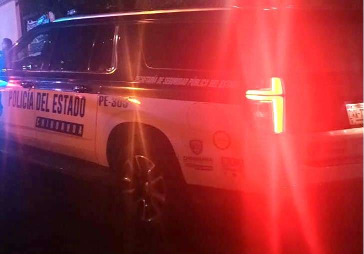 Sorprende a su primo violando a su amiga; fue detenido