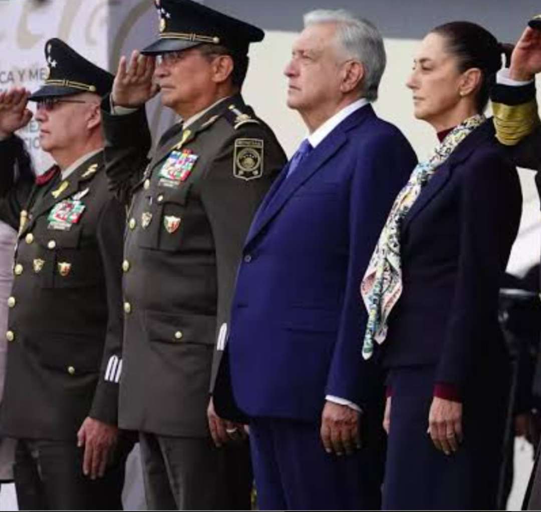 EL EJÉRCITO ANTES Y
DESPUÉS DE AMLO