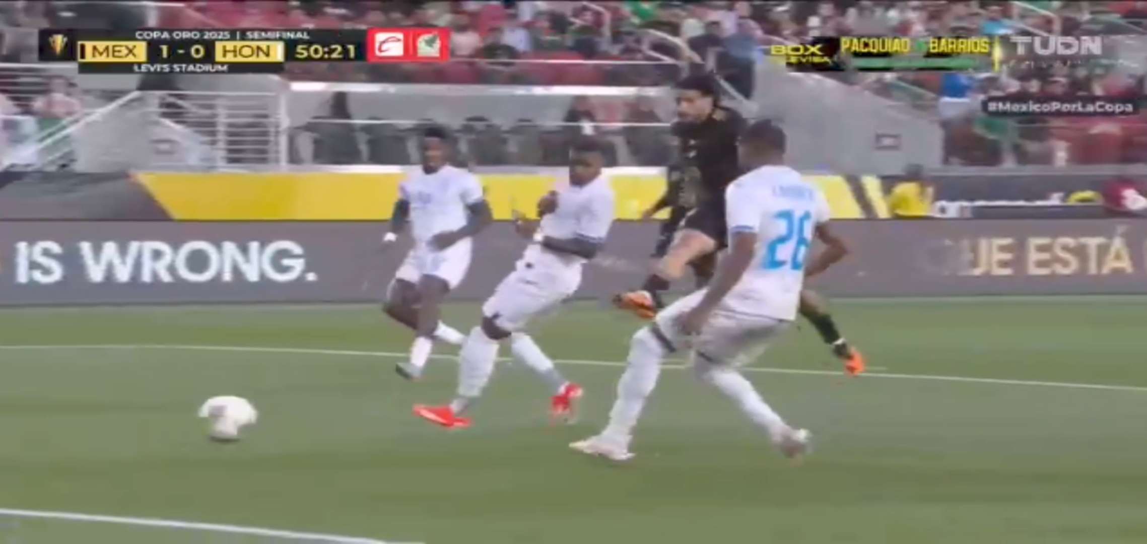 Anota Raúl Jiménez el 1-0 ante Honduras