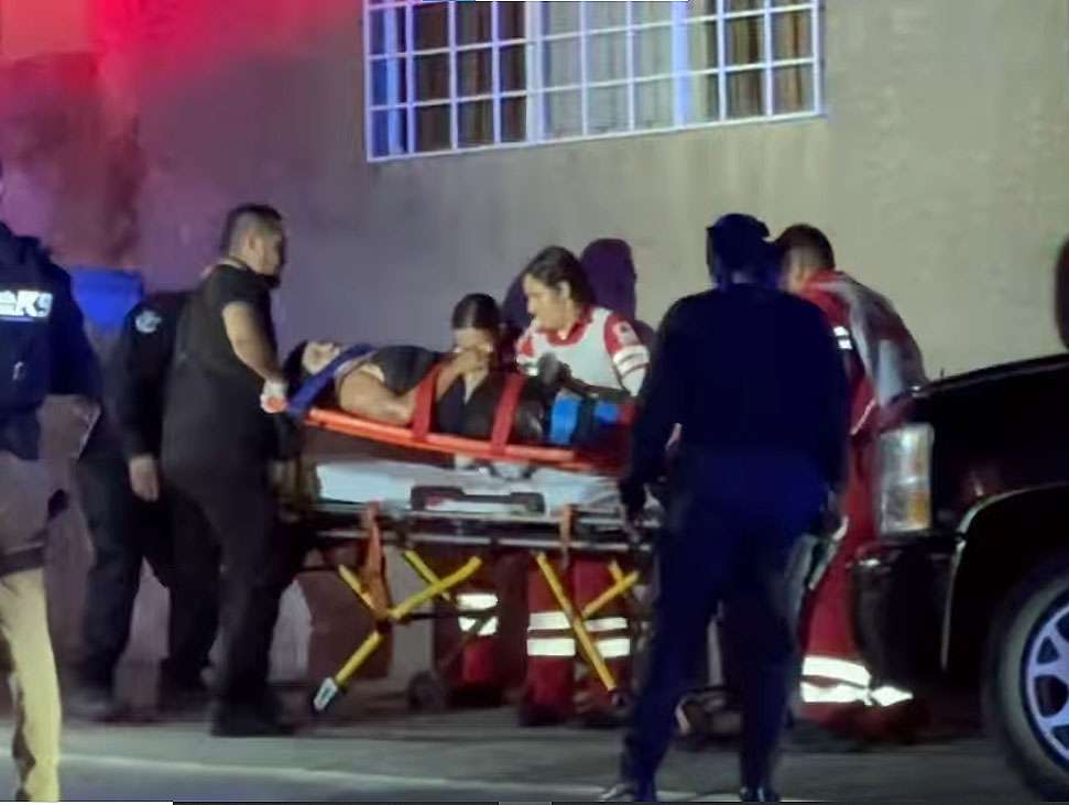 Balean a mujer en calles de Parral