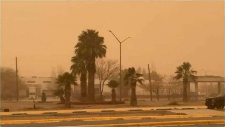 Lanzan alerta por tormenta de polvo; piden extremar precauciones al conducir