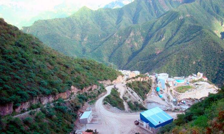 Roba un grupo de ladrones 33 toneladas de oro y plata entre Durango y Colima
