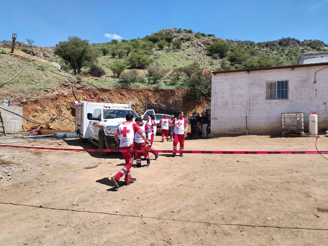 Mueren dos al derrumbarse mina en Parral