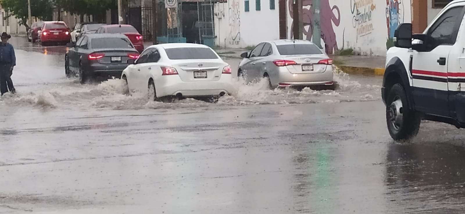 Prevén un domingo lluvioso en la ciudad