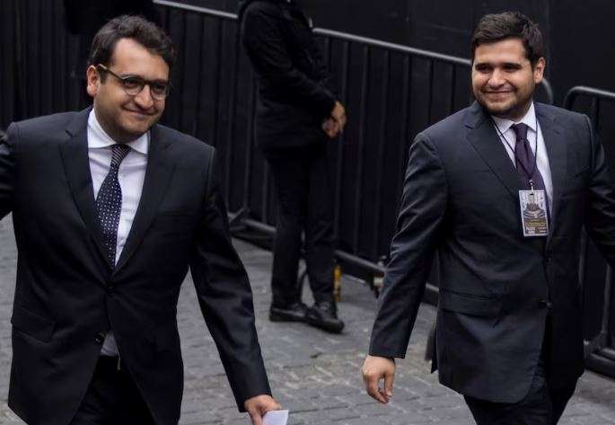 Concede juez a Andy y Bobby López Beltrán suspensión contra cualquier captura
