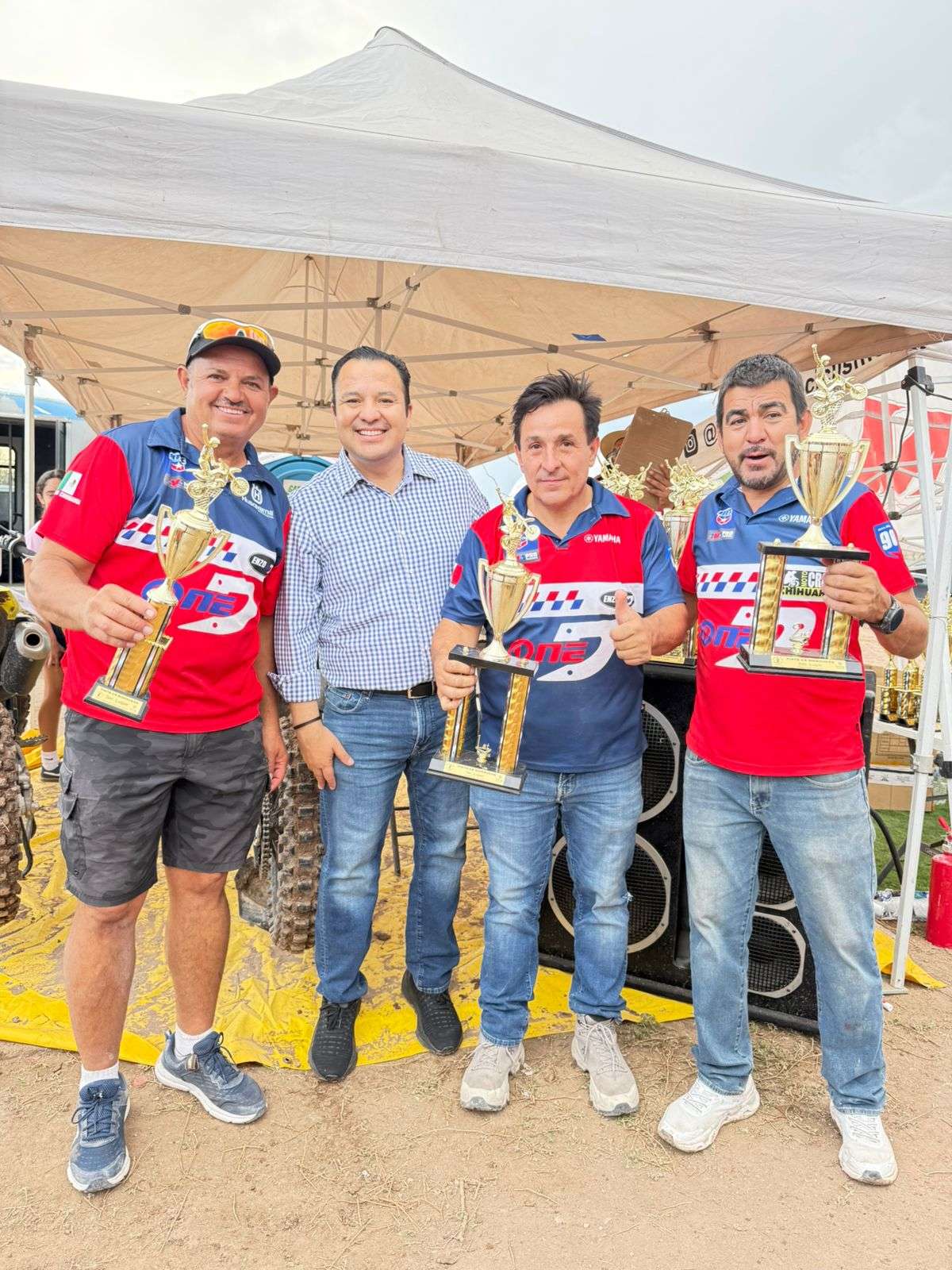 Encabeza Valenciano premiación del Motocross Estatal en Delicias