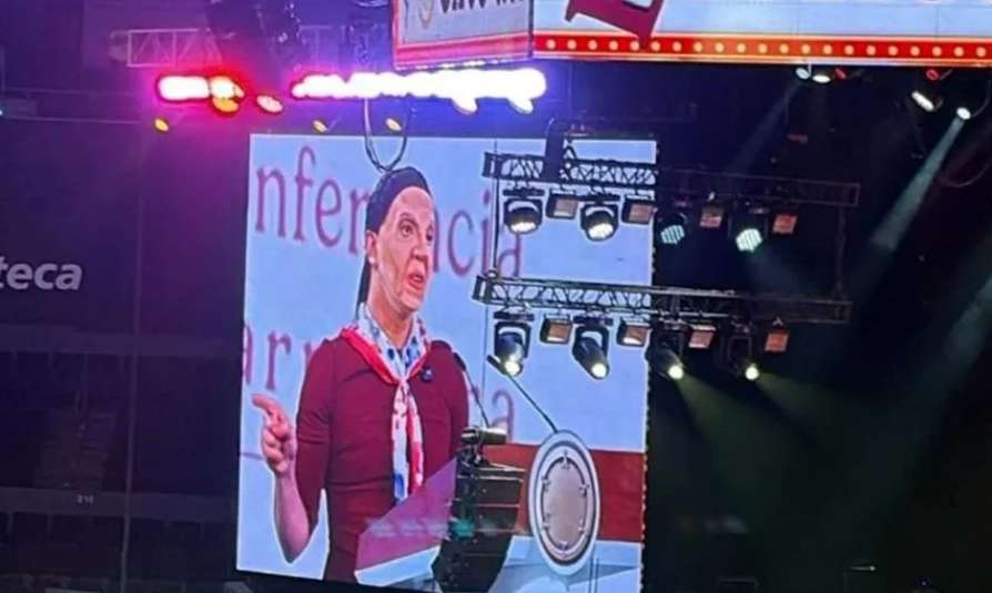 Monta Salinas Pliego parodia de Amlo y Sheinbaum en su cumpleaños