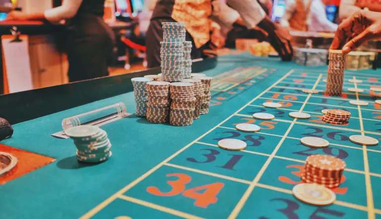 Bloquea Hacienda 13 casinos por presunto lavado de dinero
