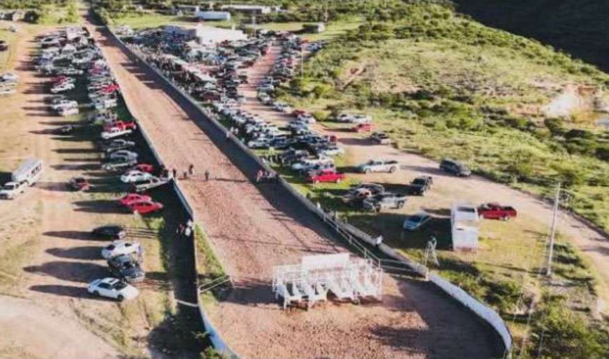 Confirman 7 muertos en carrera de caballos en Parral