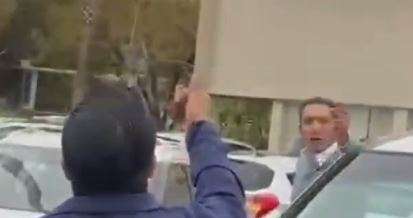 VIDEO//Otra vez Riggs canta un tiro pero se le raja a conductor 