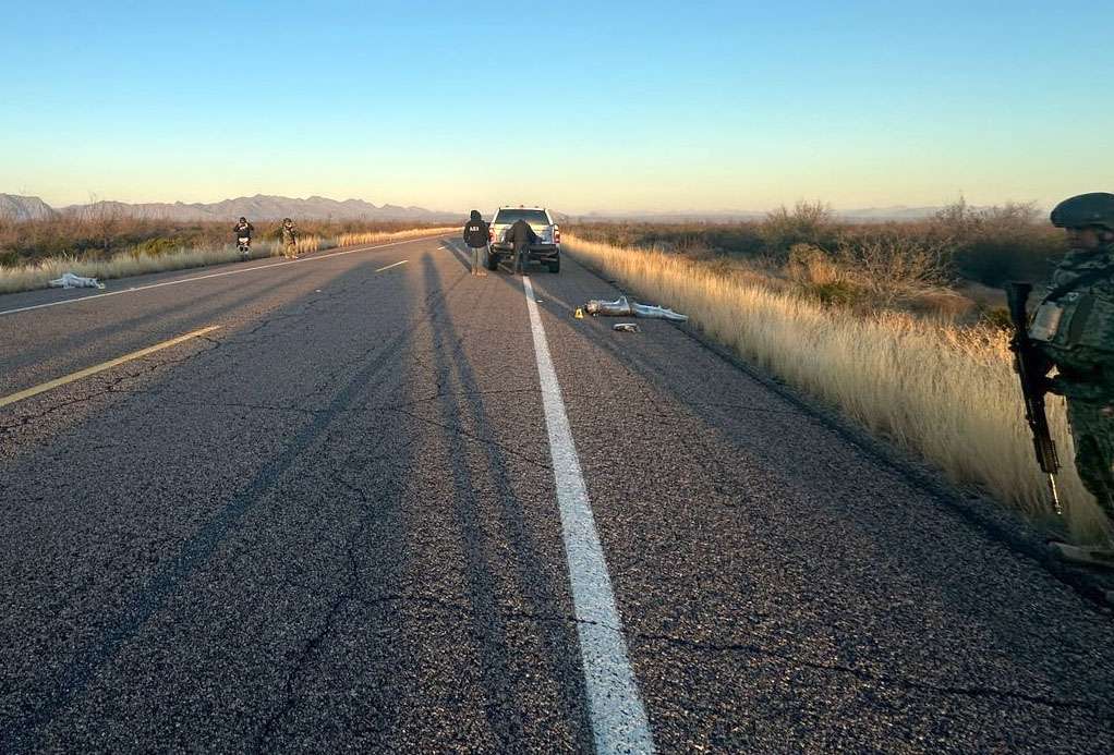 Emplayados y en calzones dejaron a los 2 muertos en la rúa a Ojinaga