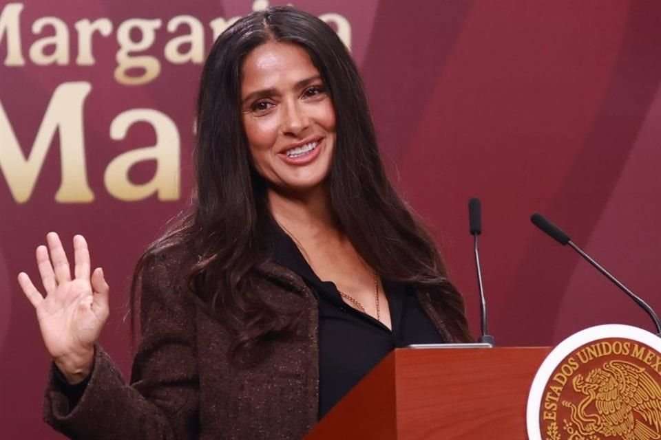 Agradece Salma Hayek a Sheinbaum por nuevos incentivos para el cine