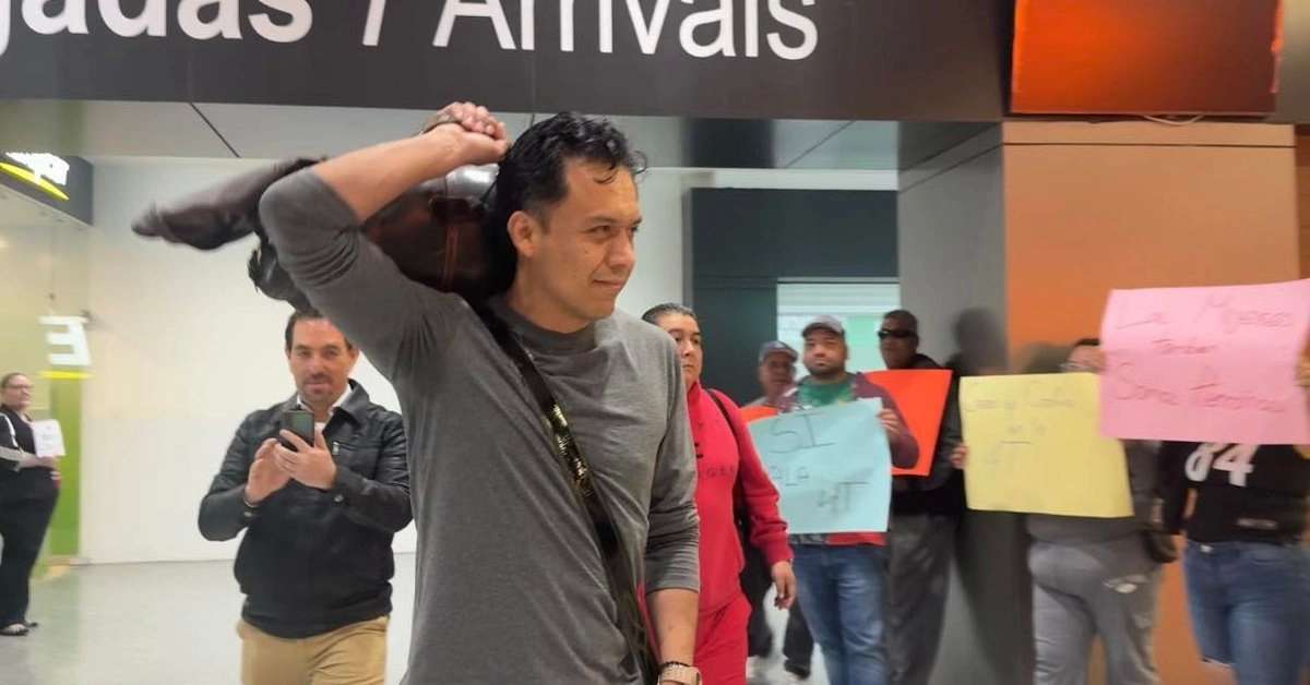 Acusa Marx Arriaga a Mario Delgado de orquestar protesta en su contra