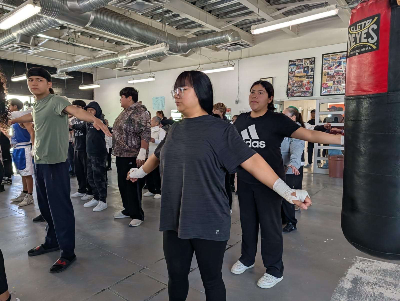 Realizan práctica de boxeo en Centro Comunitario La Montada