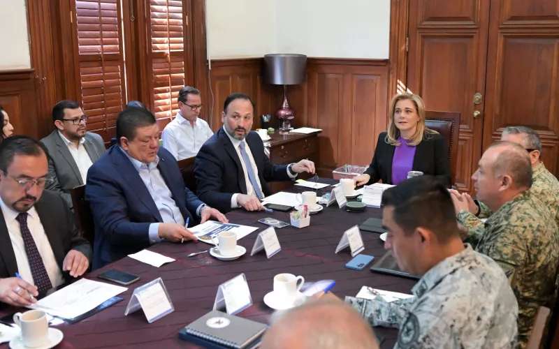 En sesión permanente mesa de seguridad ante hechos violentos en el país