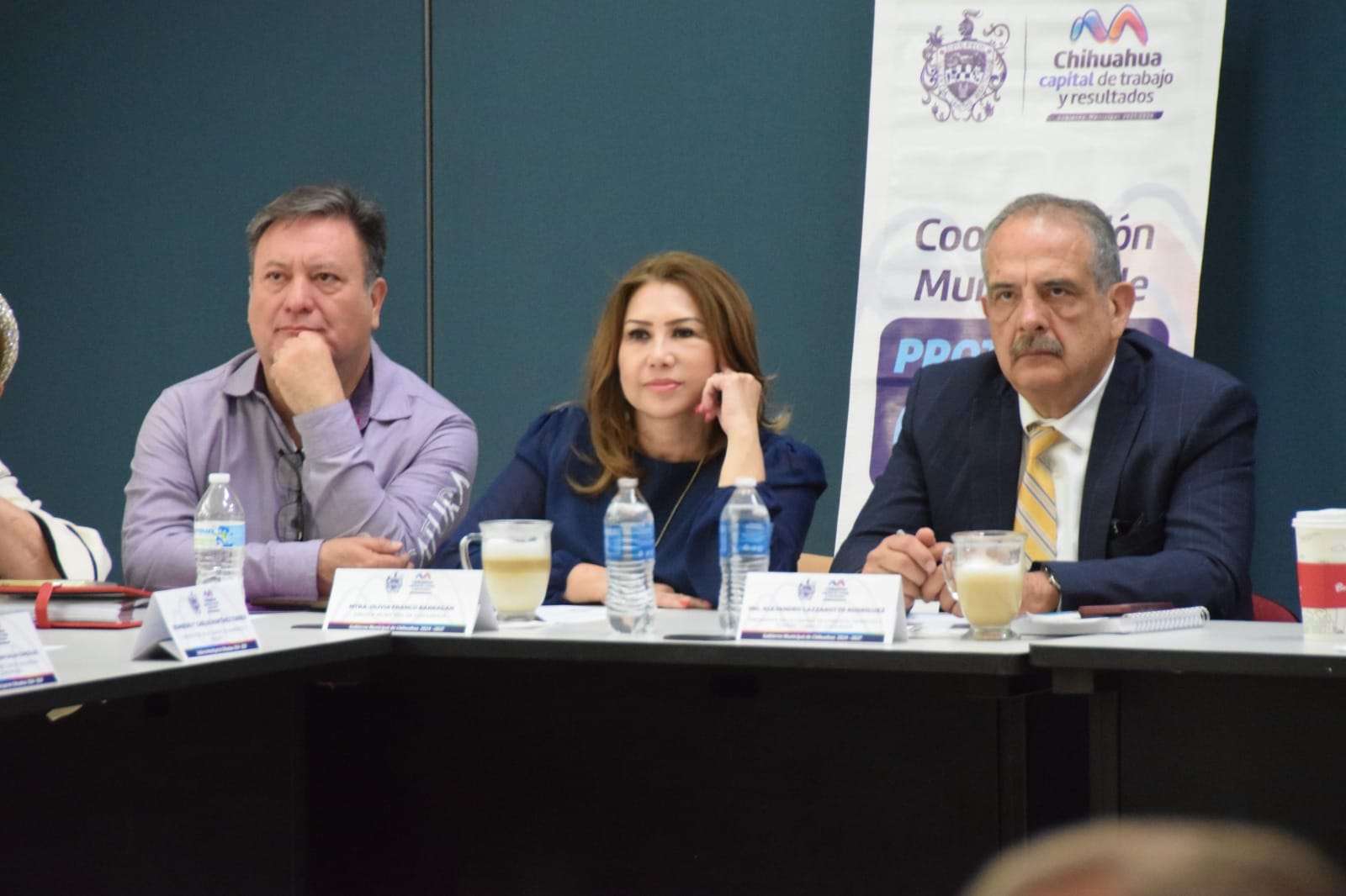 Exhortan a comercios revisar anuncios para prevenir riesgos por vientos
